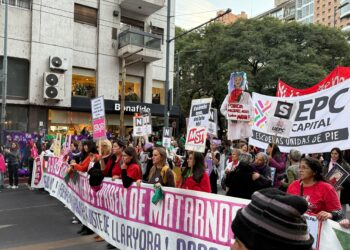 Córdoba se moviliza mientras los femicidios no cesan