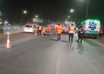Una mujer falleció en la Circunvalación tras perder el control de su moto
