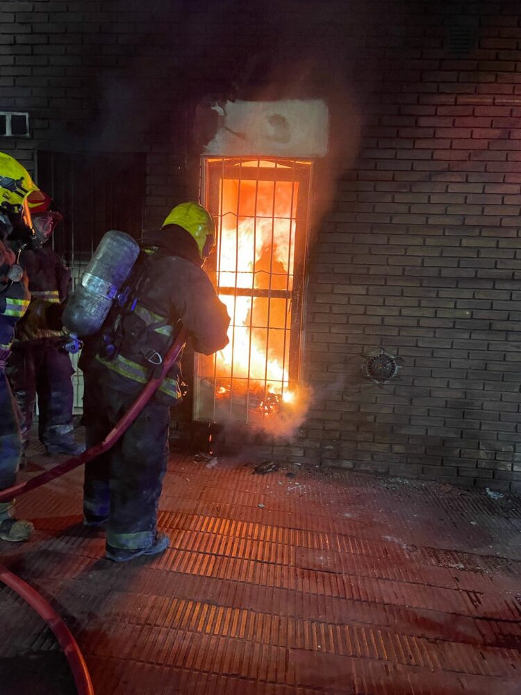Incendio en Pedro Zanni al 200, barrio Alto Alberdi.