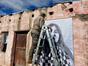 "Voces de la Tierra": un pueblo retratado por Alberto Silva que resiste al olvido