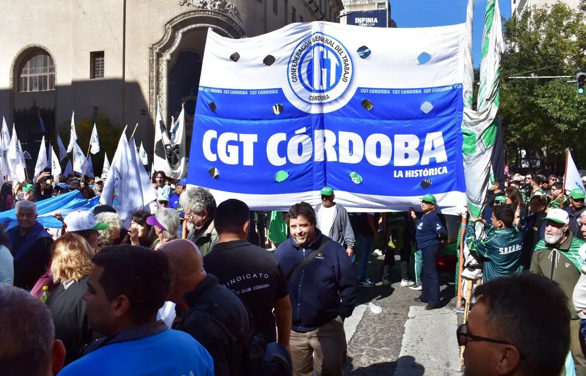 Las centrales sindicales de Córdoba rechazan el proyecto que busca limitar las protestas