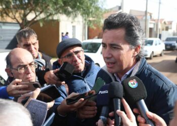 “Le pedimos que tenga la valentía de pedir disculpas y que baje ese video malintencionado”, demandó el ministro.