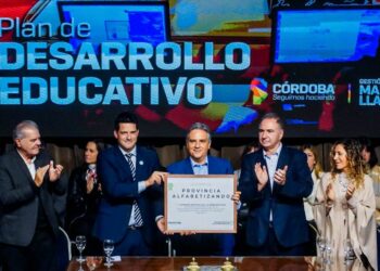 Córdoba es reconocida a nivel nacional por su «Compromiso Alfabetizador»