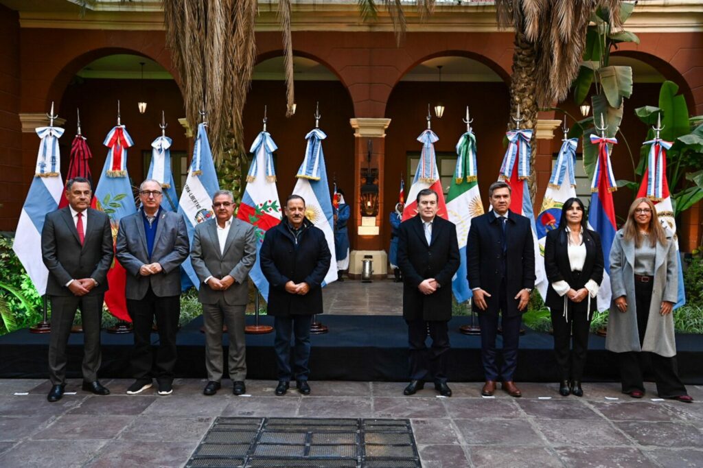 La reunión entre los mandatarios del Norte Grande y Litoral
