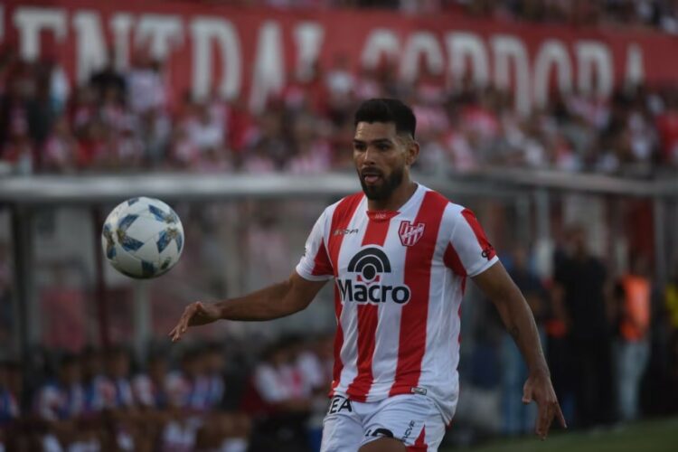Silvio Romero interesa en la Primera Nacional