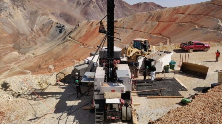 El Gobierno modificó leyes mineras para agilizar y simplificar los trámites a las empresas