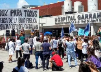 Profesionales del Garrahan acusan al Gobierno de “mentir” y convocan a una nueva marcha