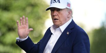 Trump impone a Japón y Corea del Sur aranceles del 25 %; y la presión se extiende a al menos otros cinco países 
Internacionales