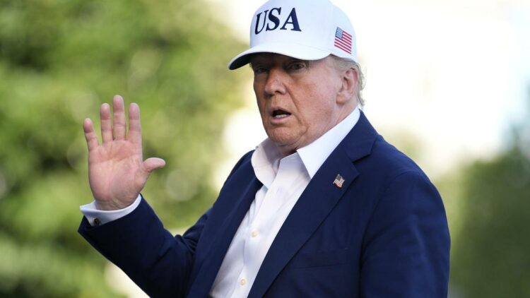 Trump impone a Japón y Corea del Sur aranceles del 25 %; y la presión se extiende a al menos otros cinco países 
Internacionales