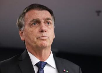 Bolsonaro deberá cumplir prisión domiciliaria con tobillera