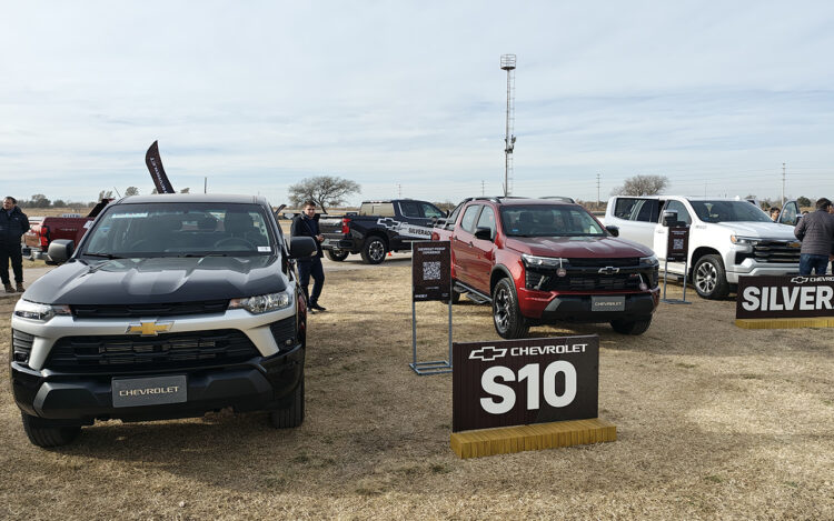Los 3 modelos que se podrán probar este fin de semana en el predio de Berta: S10, Montana y Silverado.