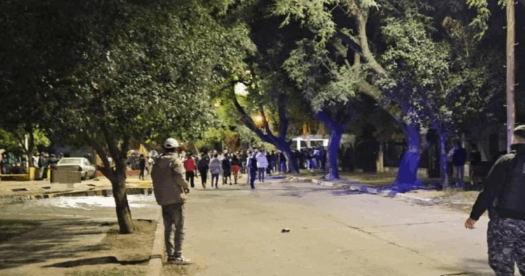 Desarticulan dos fiestas clandestinas en Córdoba con más de 300 personas
