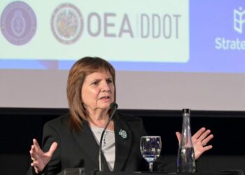 Bullrich lanza el Anillo Digital contra el robo de autos y lo abre a todo el país