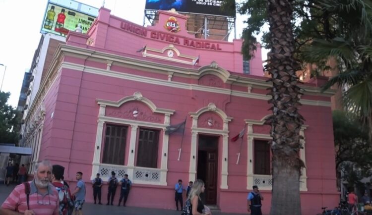 El fallo planteó la defensa de la democracia interna del centenario partido.