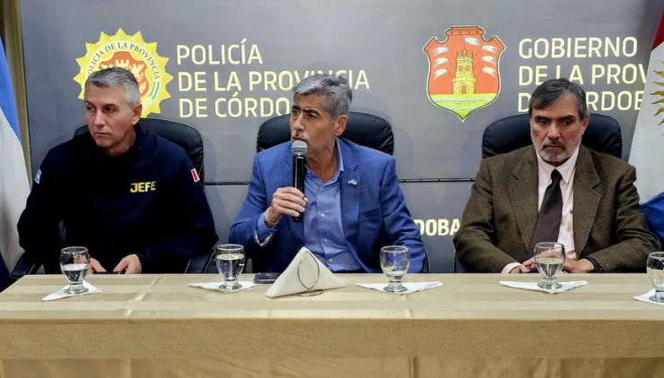 Cobrarán multas por falsas amenazas de tiroteo en escuelas