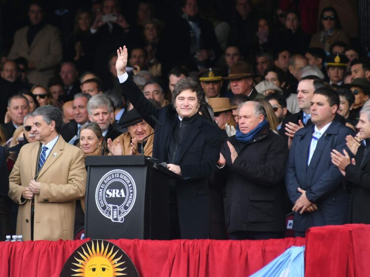 El presidente Javier Milei participó hoy del acto central de la Expo de la Sociedad Rural Argentina (SRA).