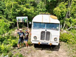 Vivir sobre cuatro ruedas: la pareja francesa que recorre el mundo en motorhome