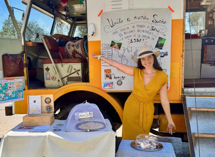 Vivir sobre cuatro ruedas: la pareja francesa que recorre el mundo en motorhome