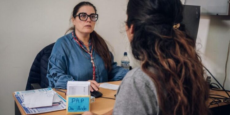 Ante la caída de la provisión nacional de métodos anticonceptivos, la Municipalidad garantiza el programa de Salud Sexual Integral.