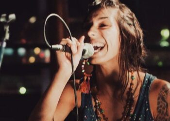 Murió Araceli Julio: cantante de Satélite Kingston y denunciante de los ajustes en oncológicos