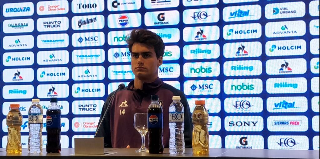 Presentaron al defensor brasileño Rodrigo Guth