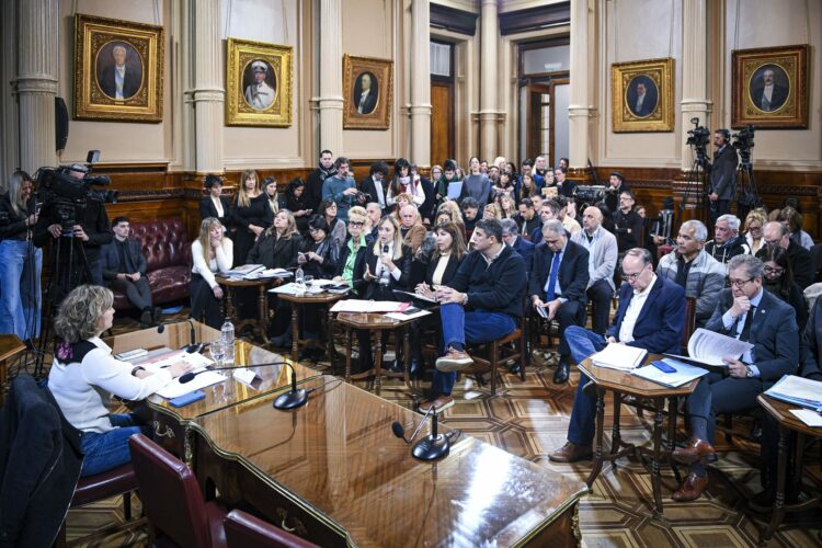 Senado. UCR. PJ