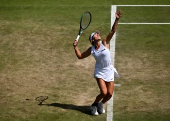 Solana Sierra sigue soñando en Wimbledon: le ganó a Bucsa y clasificó a octavos de final