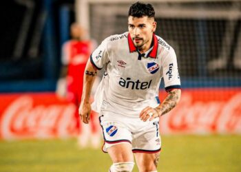 Talleres aceleró por Gabriel Báez y busca un 9