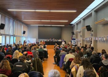 En una asamblea, la UEPC también decidió impulsar una jornada nacional de protesta para que se convoque a la paritaria nacional docente.