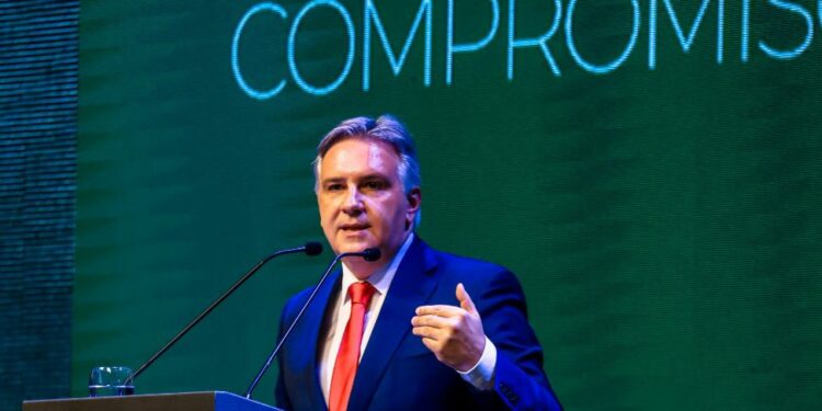 El mandatario encabezó en Córdoba la apertura de la Conferencia Climática Internacional, que reúne a más de 150 expositores de más de 20 países.