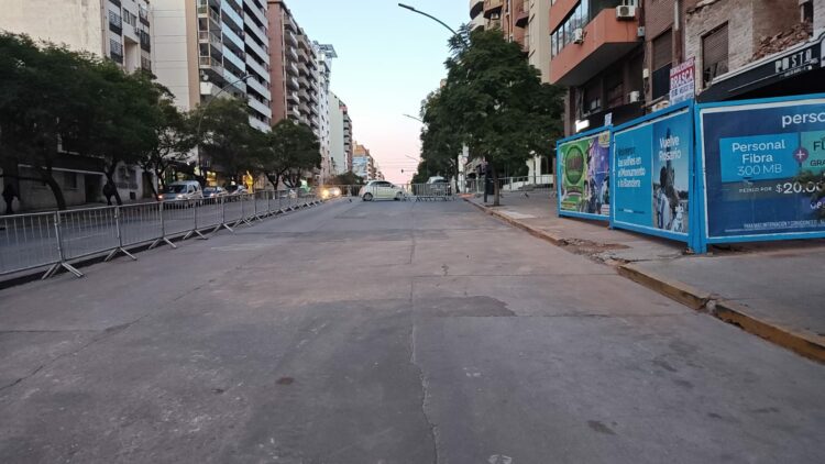 La calzada sur de Bulevar San Juan, entre Arturo M. Bas y Corro; y Costanera Norte, a la altura de Obispo Videla del Pino, en barrio Villa Cabrera.