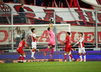 Instituto perdió con Huracán por penales y se despidió