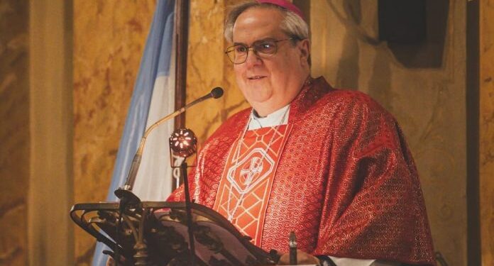 Para la máxima autoridad de la iglesia católica cordobesa, “cuando la política ya no se hace cargo de lo humano, estamos en presencia de una decadencia social”.