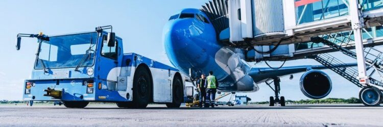 Capitani afirmó que el paro de controladores aéreos “tira por la borda” el esfuerzo colectivo del sector turístico y pidió una solución urgente.