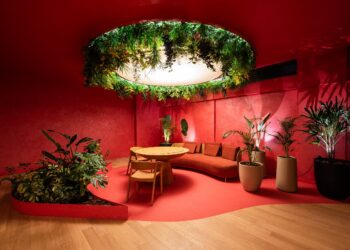 Colores. El rojo cereza como transformador de espacios