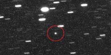 Un misterioso objeto viaja a 217.000 km/h y advierten que podría ser una nave extraterrestre hostil