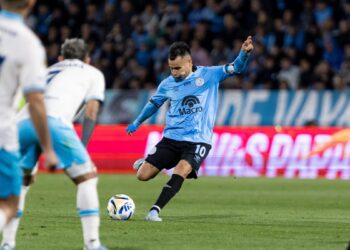 Belgrano perdió ante Racing en el Gigante de Alberdi