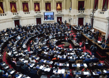 La oposición enfrenta dificultades para reunir quórum y mañana intentará abrir el recinto