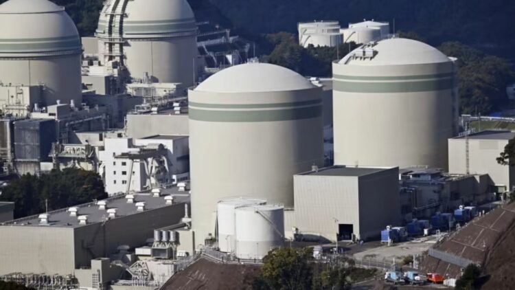 Empresa eléctrica japonesa proyecta construir el primer reactor nuclear nuevo desde Fukushima.