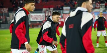 Instituto enfrenta a Huracán buscando meterse en octavos