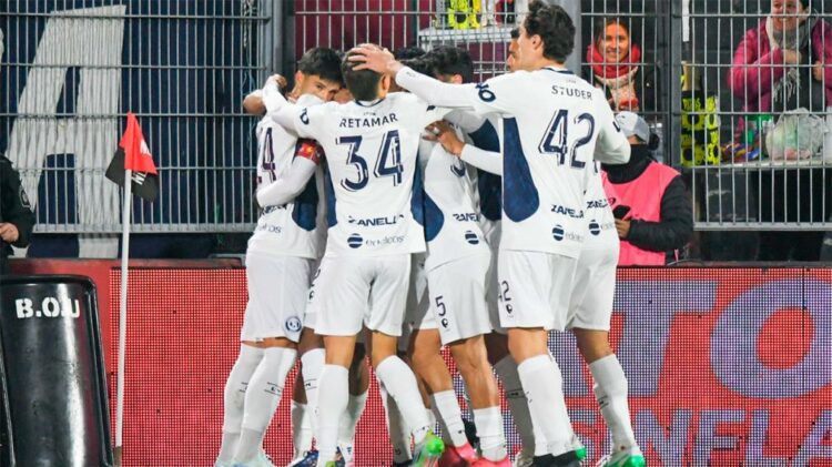 El campeón Platense, eliminado por penales en Rosario