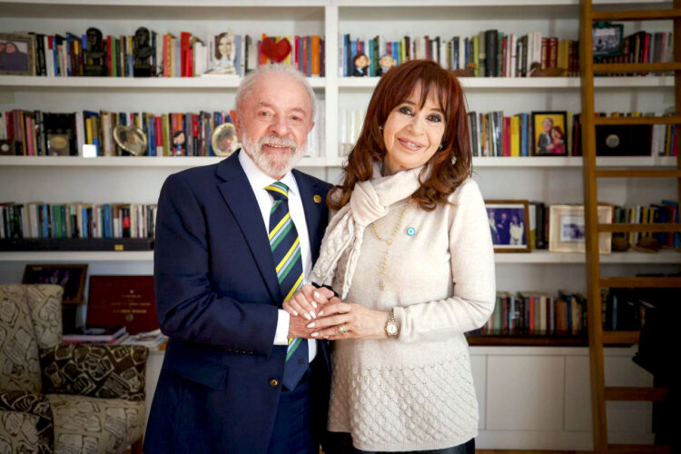 La ex mandataria Cristina Kirchner, recibió al presidente de Brasil, Luiz Inacio Lula da Silva.