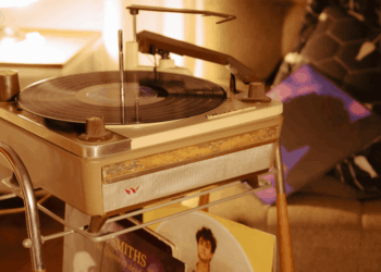 Taller gratuito para personas mayores: explorando sonido, imagen y memoria