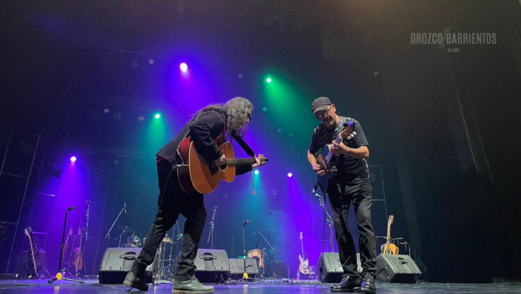 Orozco Barrientos en Teatro Independencia, Mendoza celebrando sus 20 años como dúo (2023).