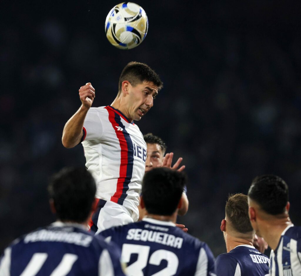 San Lorenzo venció a Talleres y arruinó el debut de Tévez