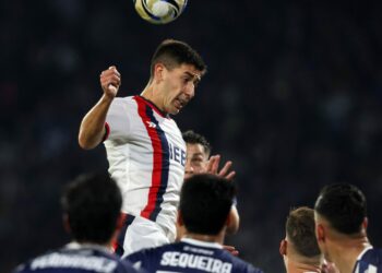San Lorenzo venció a Talleres y arruinó el debut de Tévez
