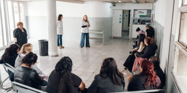 A lo largo de los encuentros se compartirán experiencias, se resolverán dudas y se aprenderán estrategias para el cuidado propio y el de otro.