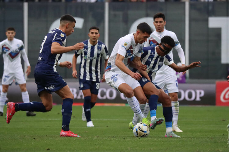 Talleres juega a las 16:45 en el Estadio Mario Alberto Kempes.