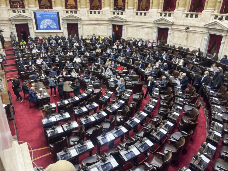 El dictamen será tratado en una reunión breve.