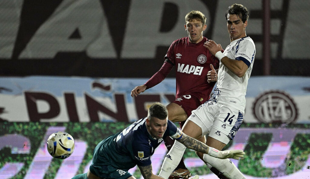 Talleres no levanta cabeza: derrota 1 a 0 en Lanús que sigue invicto